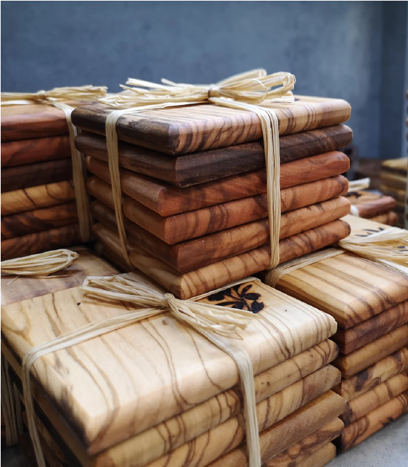 Artisans Jnanate Wood